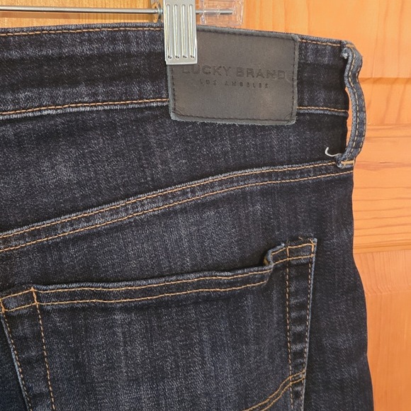 Lucky Brand Mens Jeans 38x34 181 Relaxed Straight Fit Dark Wash - Picture 8 of 10